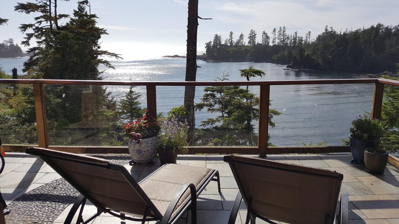 Reef Point Oceanfront Bed And Breakfast Уклуелет Екстериор снимка